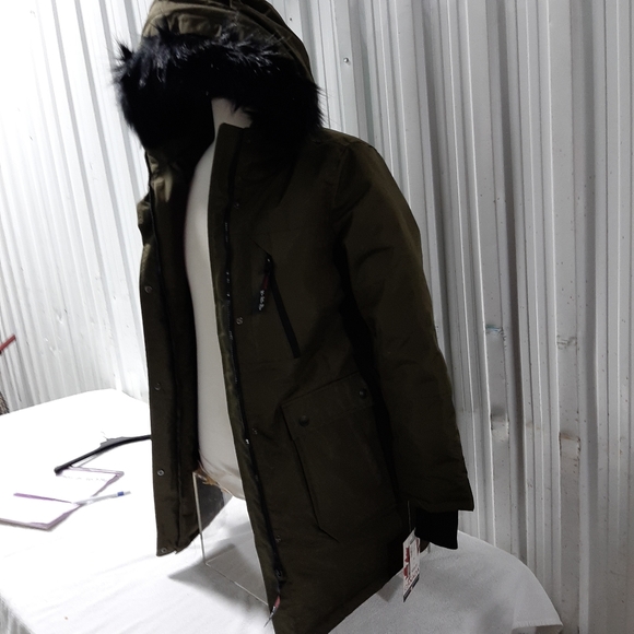 Ladies clothing - Picture 5 of 8